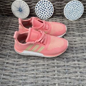 Adidas sneakers size 3 girls pink, good condition